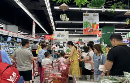 Nạp đầy dinh dưỡng cuối tuần cùng chuỗi hoạt động ăn thử tại siêu thị